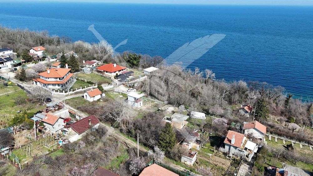 Парцел с едноетажна вила в м-т Прибой- 96064