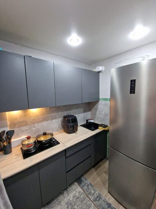 Продам 4 ком.кв в 20 микр.