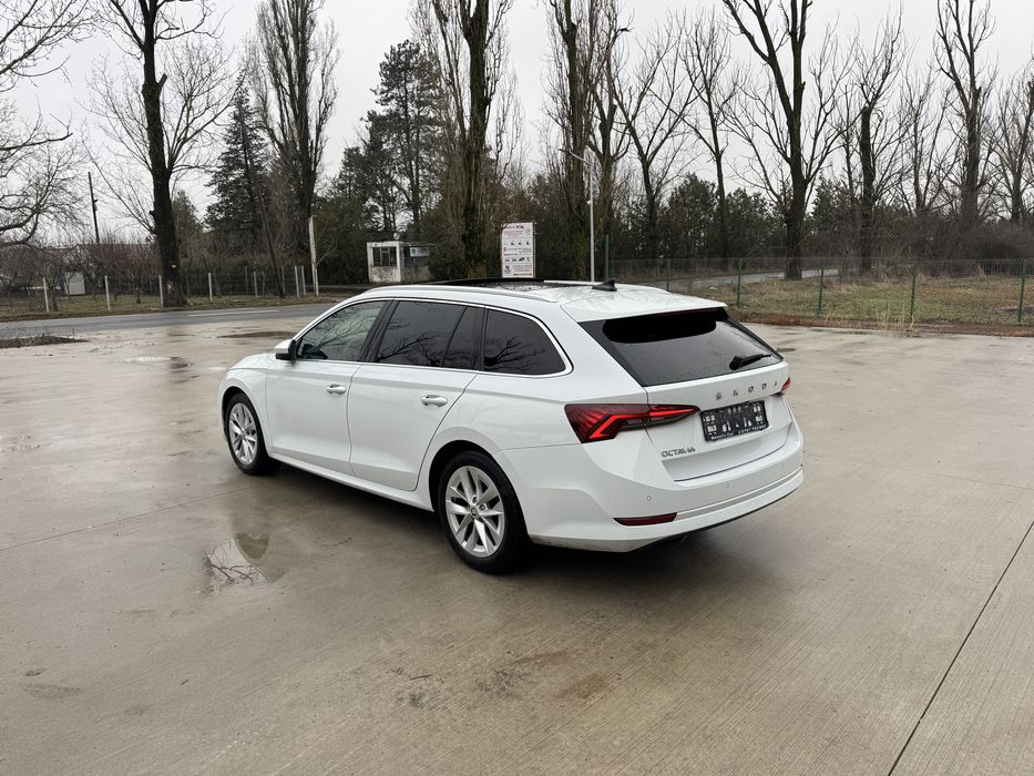 Skoda Octavia 2021 Automat/pano/distronic/keyless/led/camera/bord digi