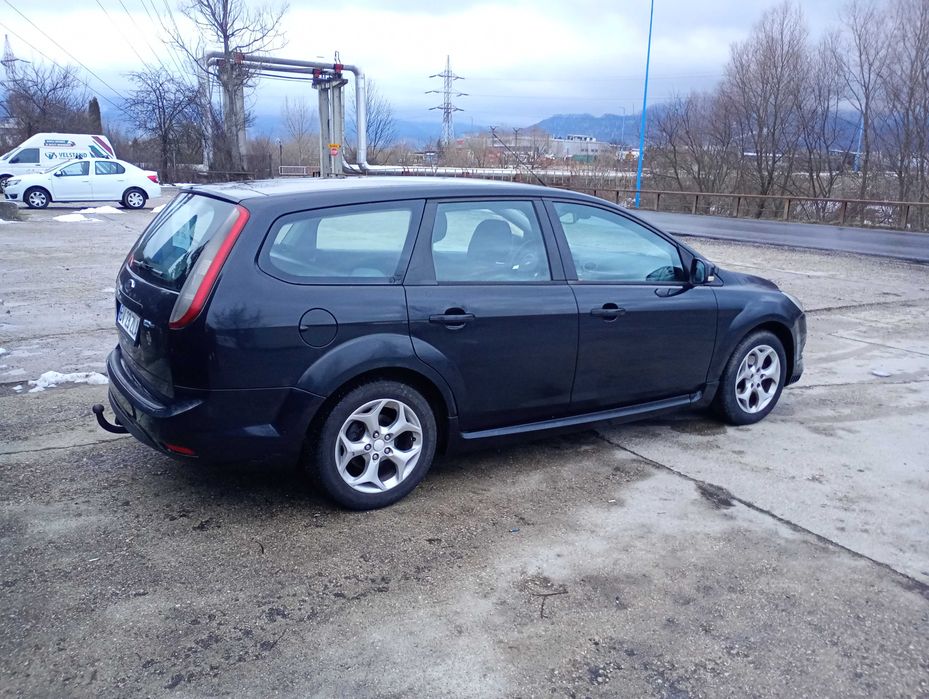 Vând Ford focus 2