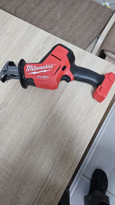 Fierăstrăul sabie milwaukee m18 model destinat pietei de America