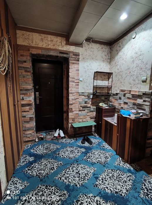 Продается.Янгихает,  Спутник 4 2/4/4 ипотека