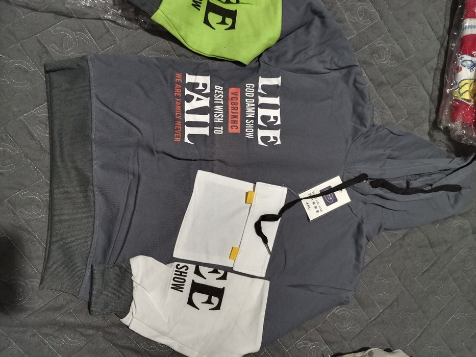 На мальчика спортивные кофты