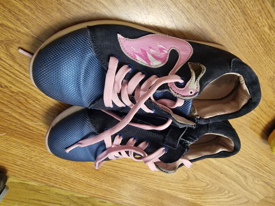 Детския обувь кожа