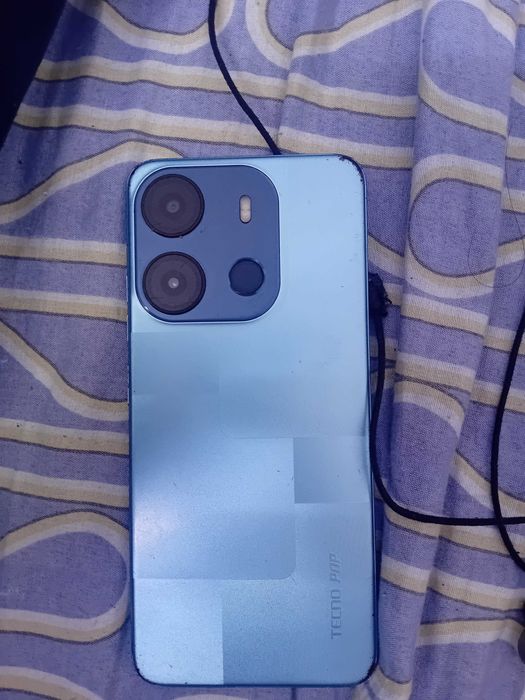 Смартфон Techno pop 7