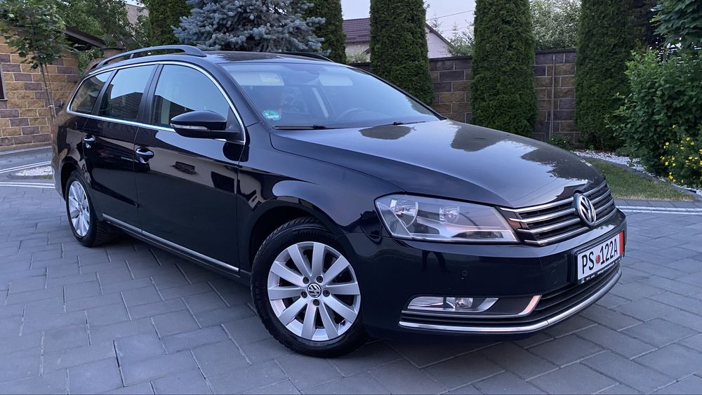VOLKSWAGEN Passat