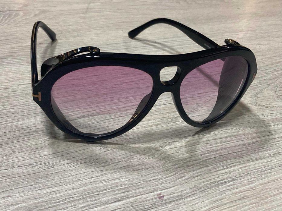 Слънчеви очила  Tom Ford Neughman TF882 01Y - As Seen On Bebe Rexha