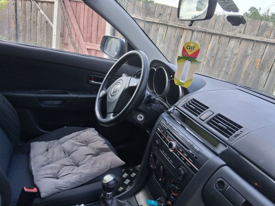 MAZDA 3 0 — imagine 5