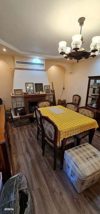 Vând casa caramida si teren 2400mp Horia