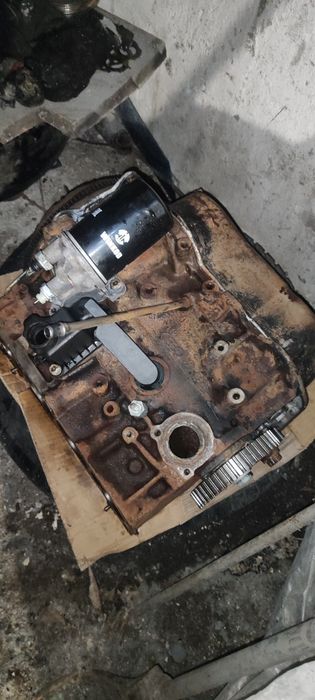 Двигатель Гольф 3 1.8