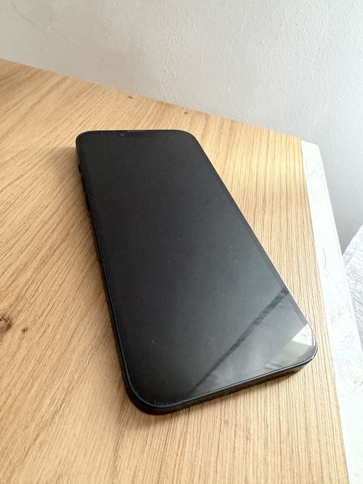 Vand iphone 14 plus impecabil