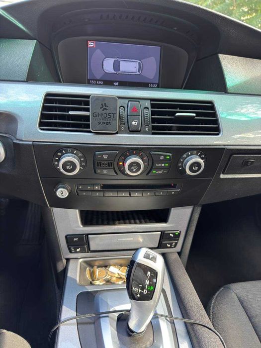 Aвтомобил BMW e61 2.0d