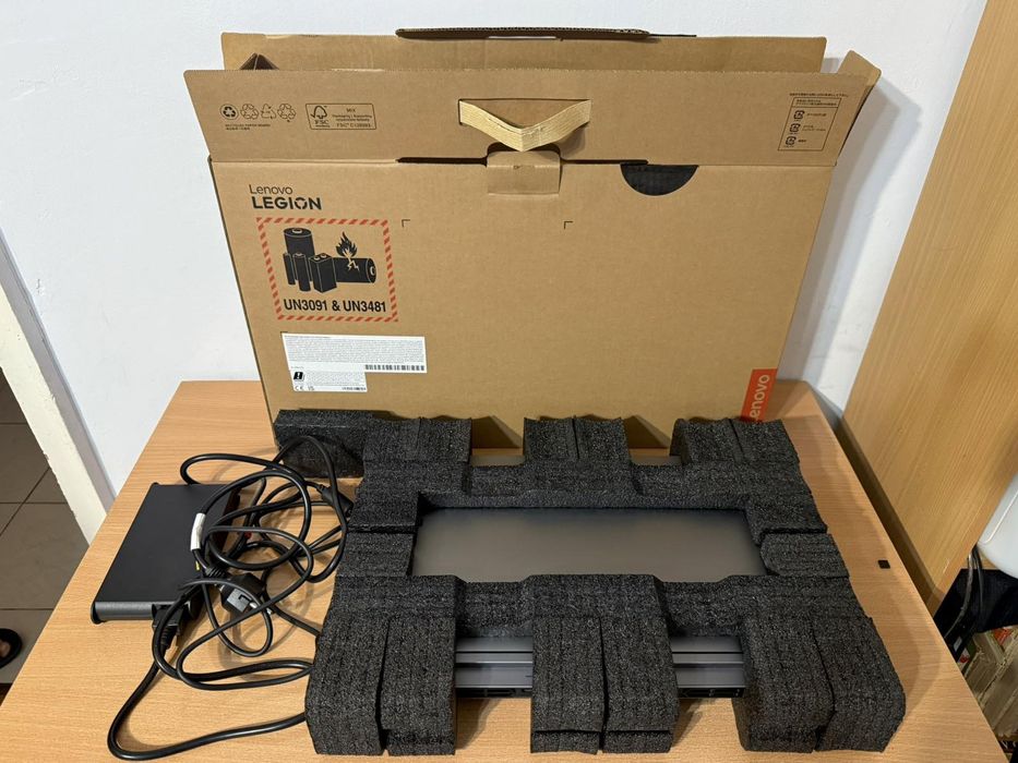 Гейминг лаптоп LENOVO Legion 5 16IRX9 83DG0028BM 16.0 "