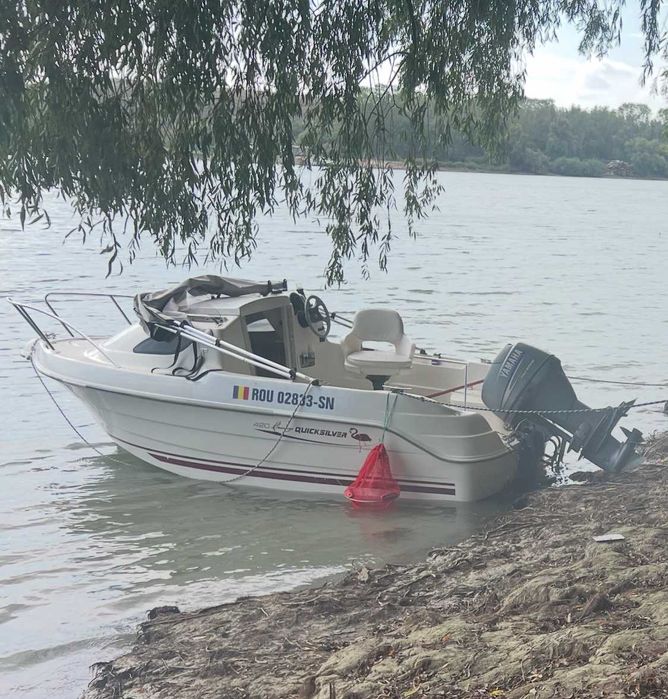 Barca Quicksilver Flamingo motor Yamaha , 40cp + perridoc inmatriculat