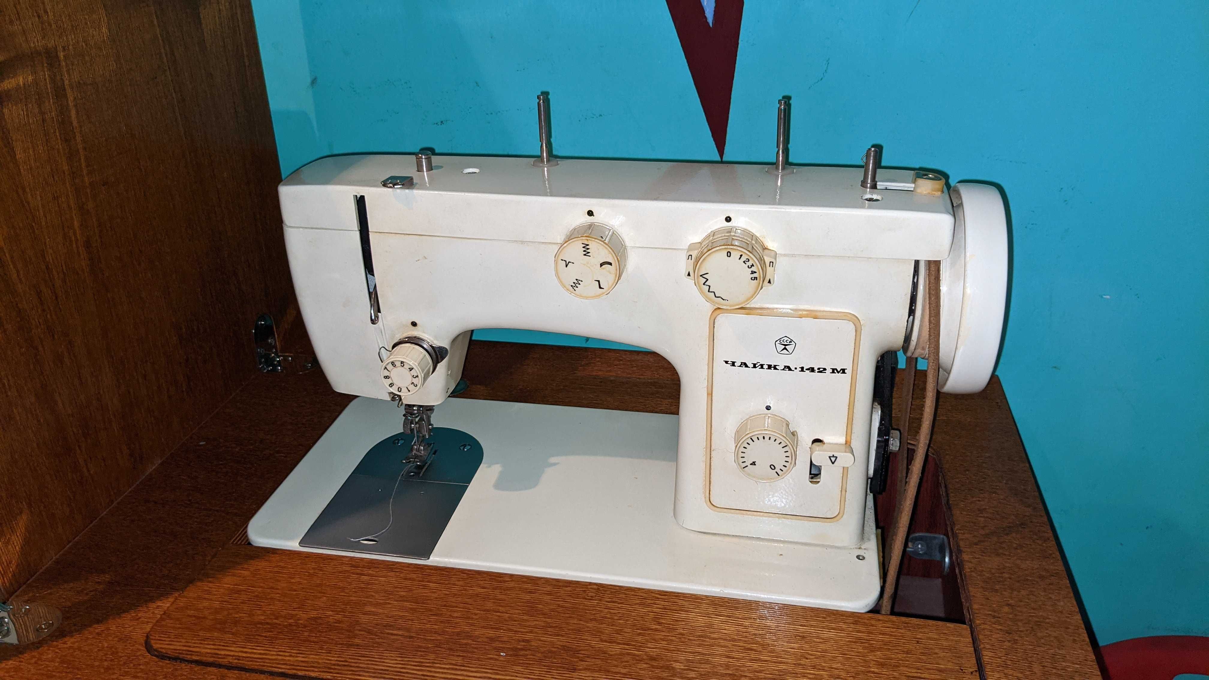 Швейная машинка чайка тумба ножная 142м