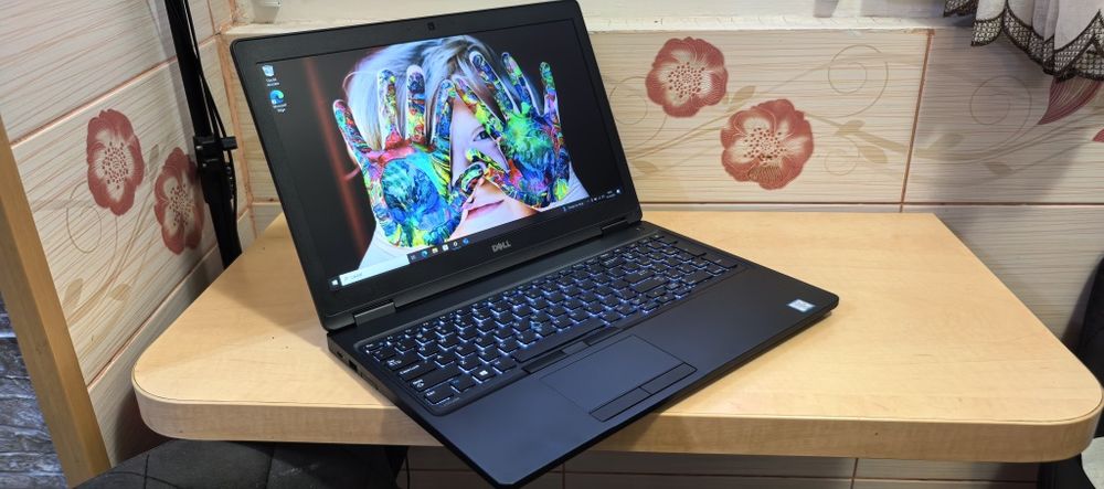 Laptop Dell Latitude 5580_i7-7600_16GB DDR4_NVidia 2GB 930MX_SSD 512GB