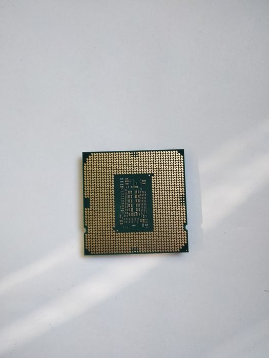 Процессор Intel core i5-10400F