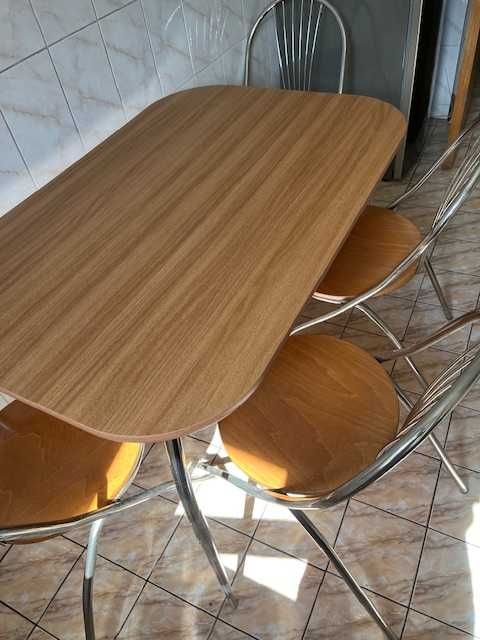 masa bucatarie si 4 scaune