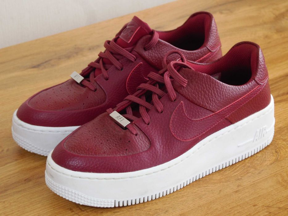 Nike Air Force 1 Sage Low Team Red - 38,5 номер Оригинални!