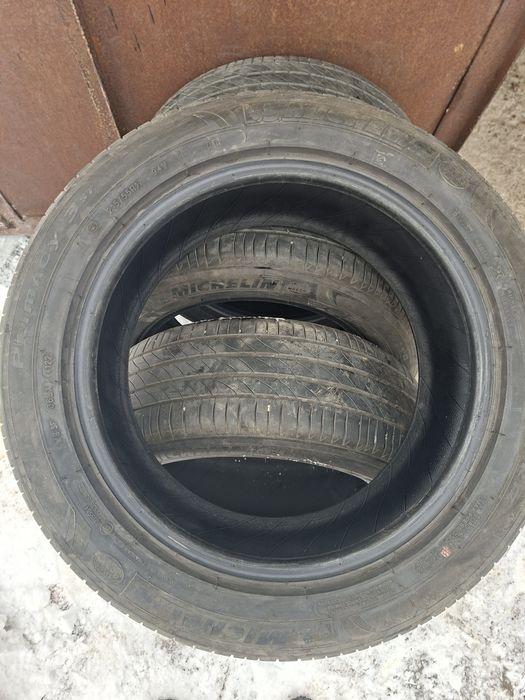 Продам шины. 215/55/17 мишелин