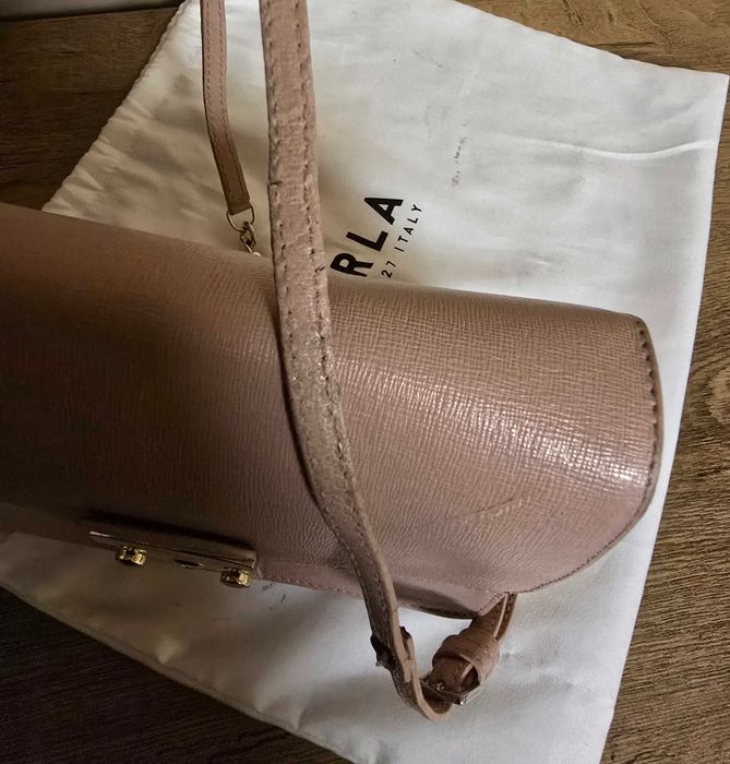 Furla Metropolis оригинална дамска чанта от естествена кожа