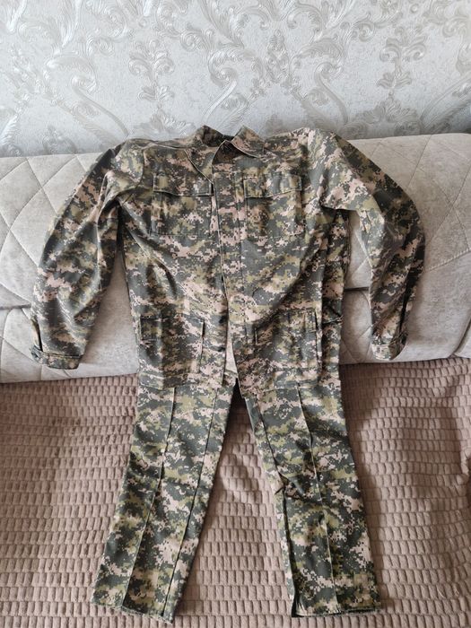 Продам камуфляжную форму ( для НВП)