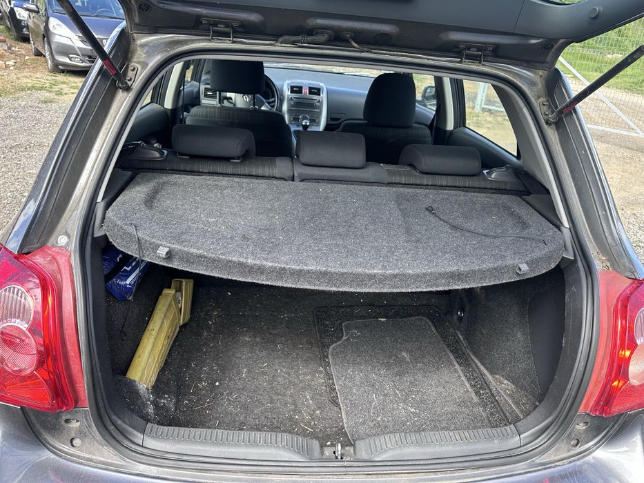 Тойота Аурис / Toyota Auris 1.4 На части