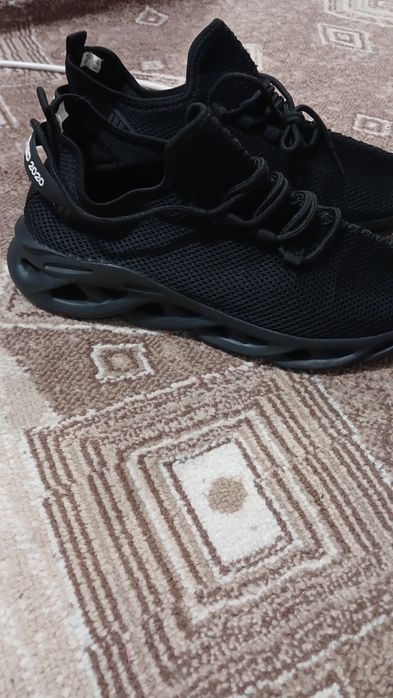 Кроссовки мужские