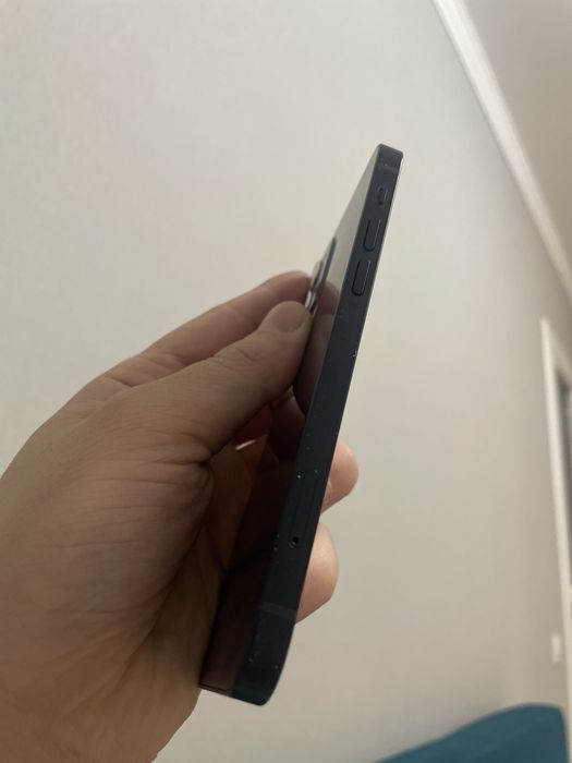 Продаю айфон 12 128гб