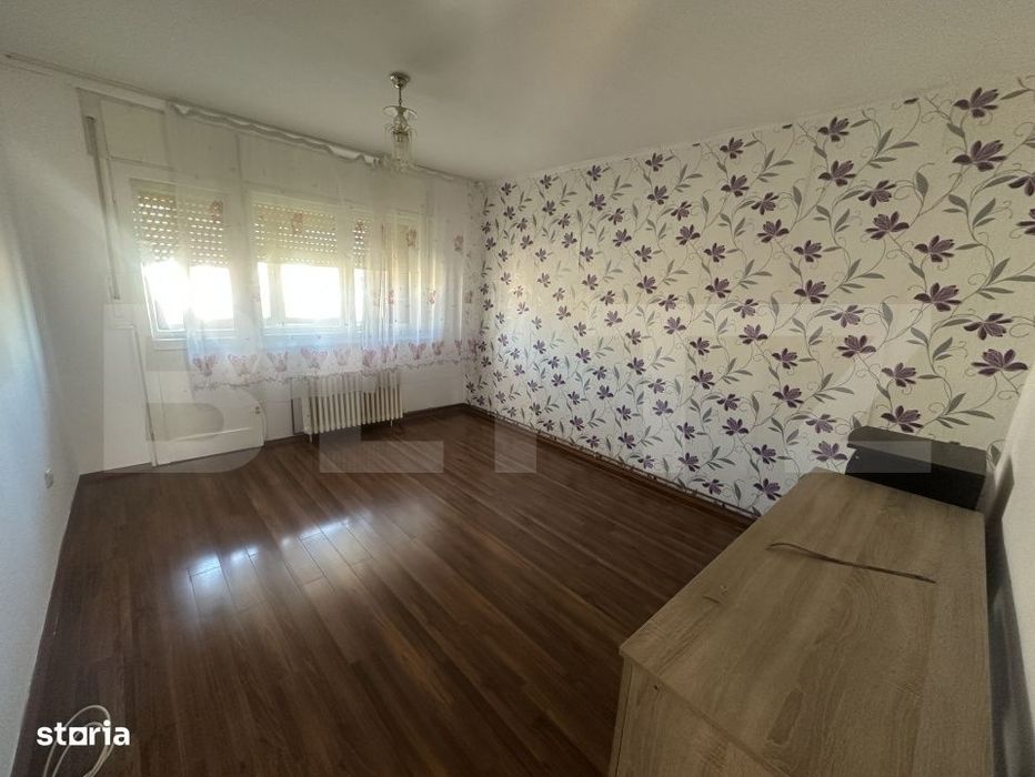 Apartament 3 camere, 70 mp, Micro 16