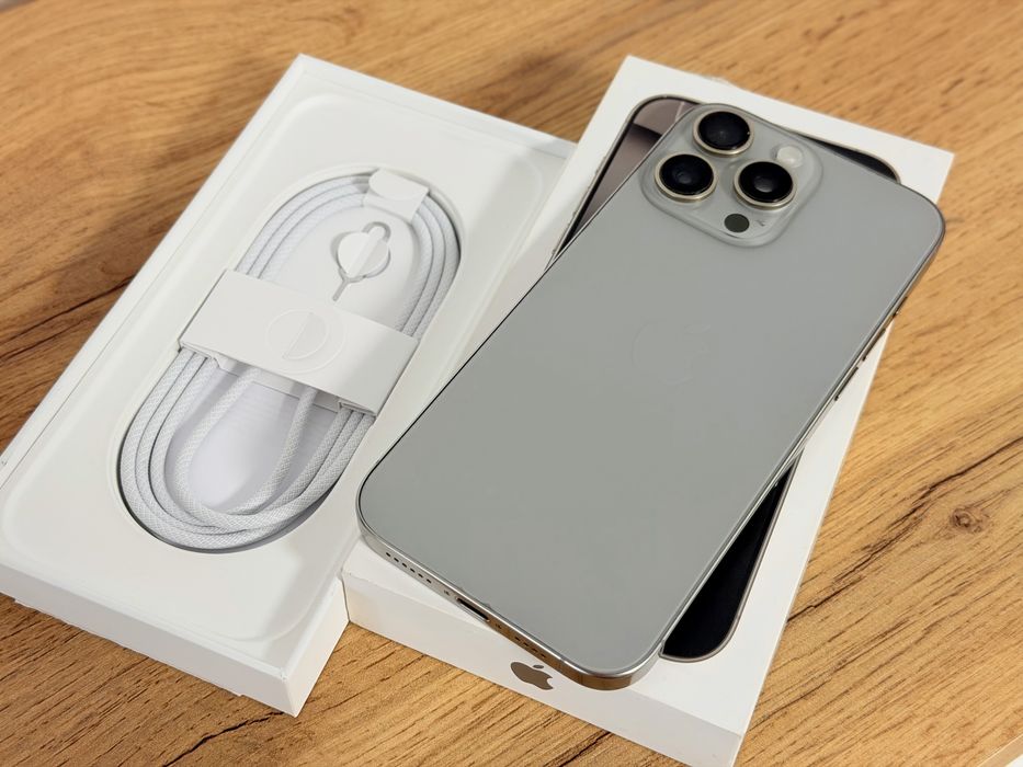 iPhone 16 Pro Max