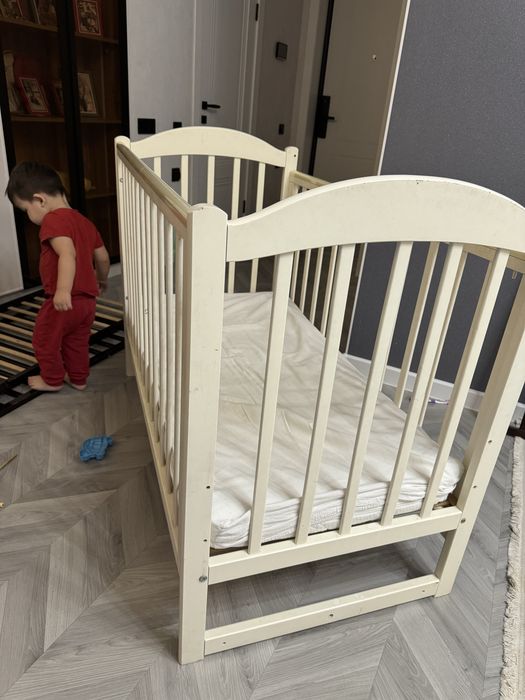 Детские кровати ( манеж )