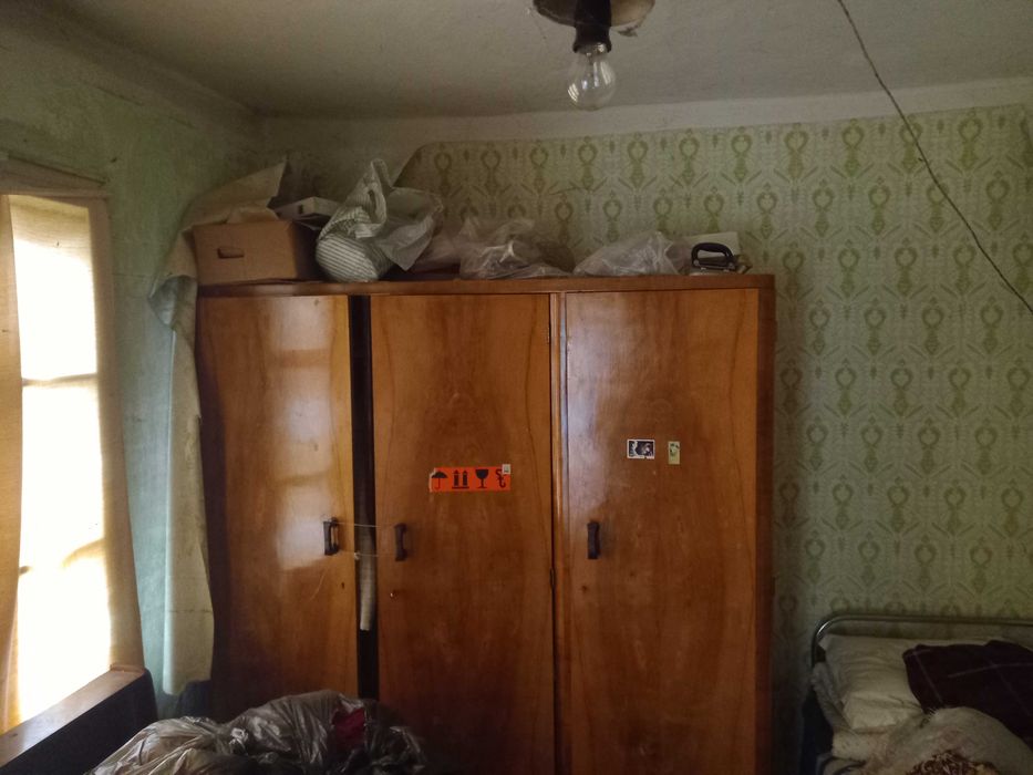 Къща с двор супер център с.Елшица