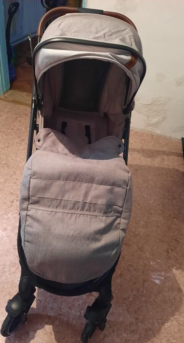 Продам коляску б/ в отличном состояний.