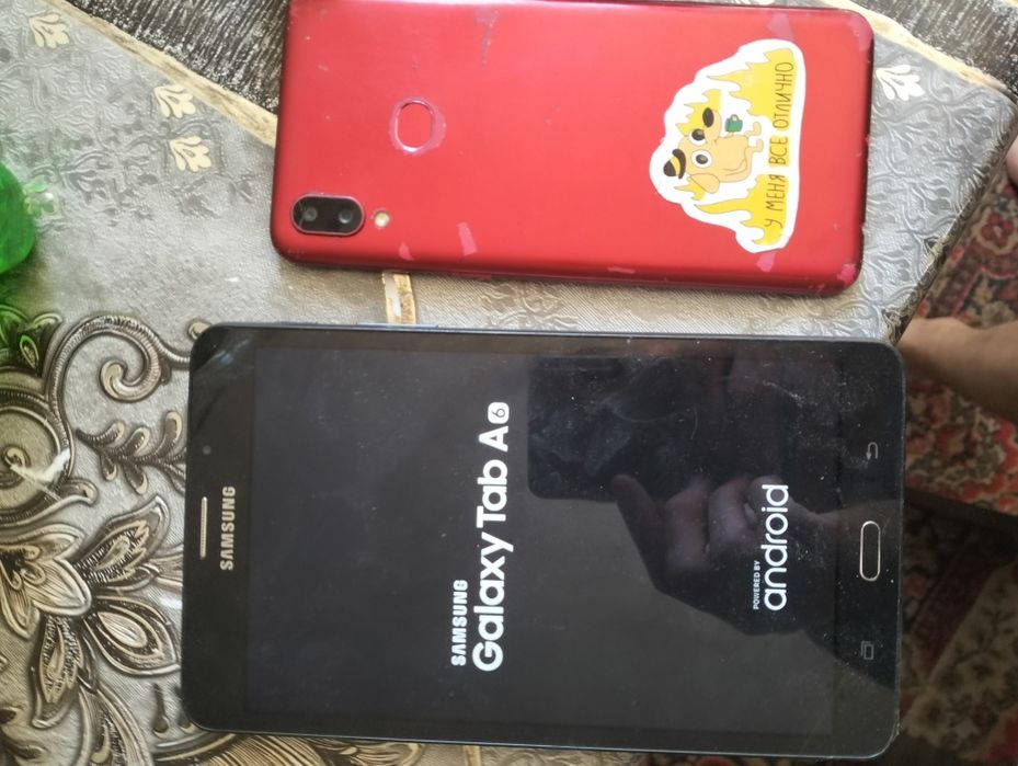 Продам телефоны на запчасти