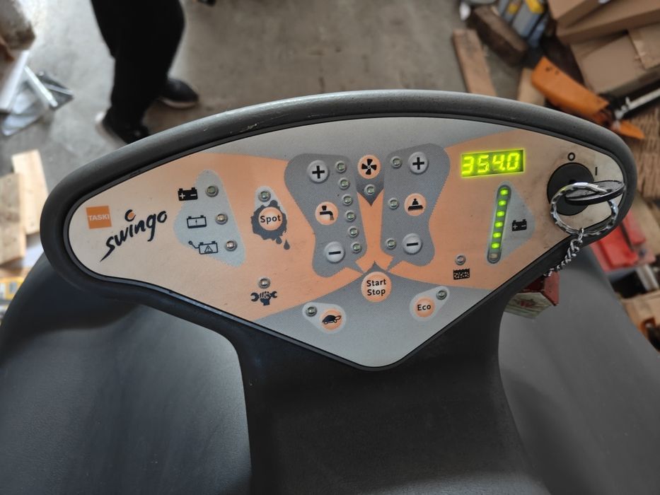 Masina spalat pardoseli Taski Swingo XP