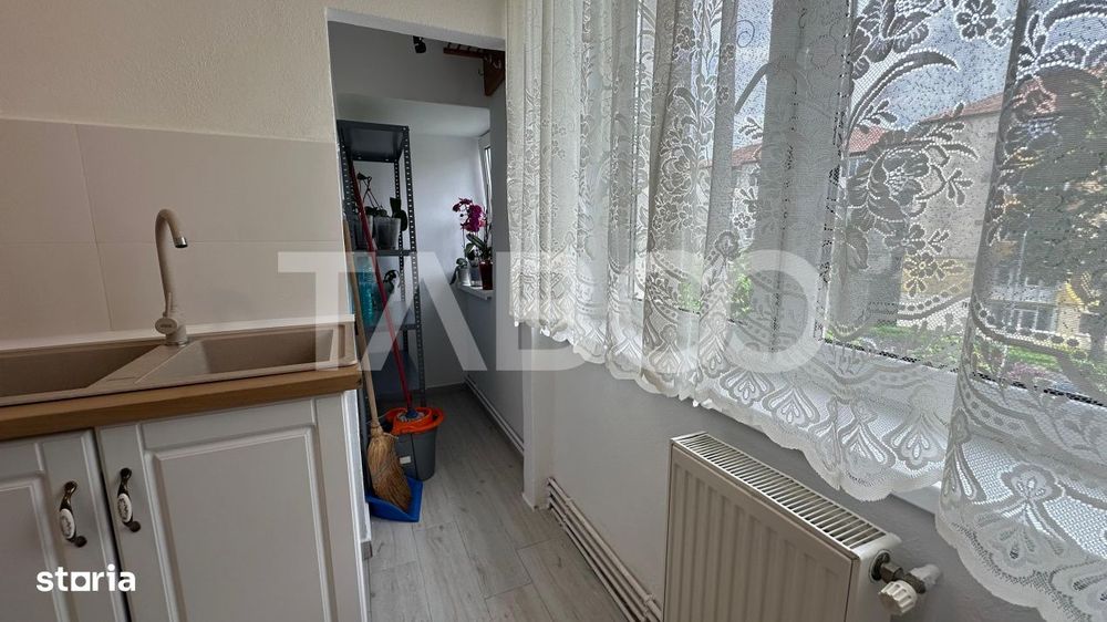 Apartament  2 camere decomandat 45 mpu mobilat  zona Terezian Sibiu