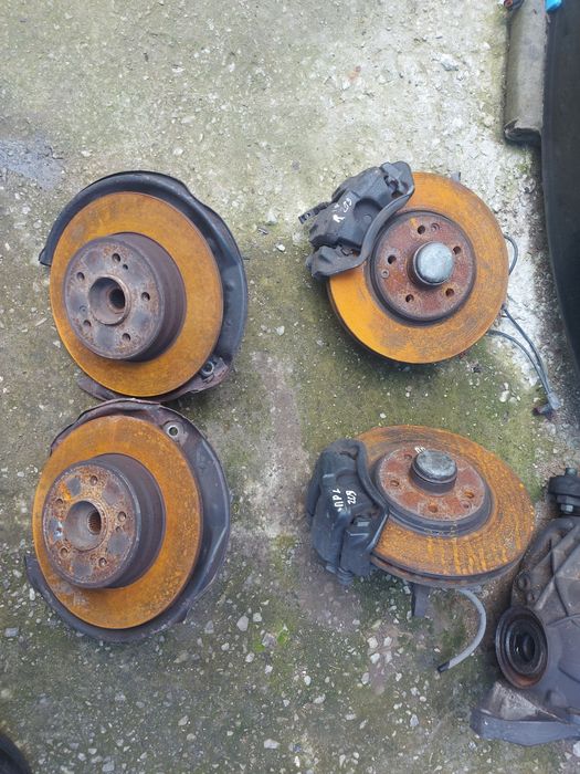 Шенкел главина Мерцедес ЦЛК / Mercedes CLK w209