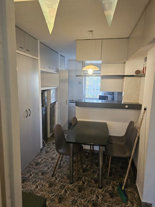 Inchiriere apartament 4 camere