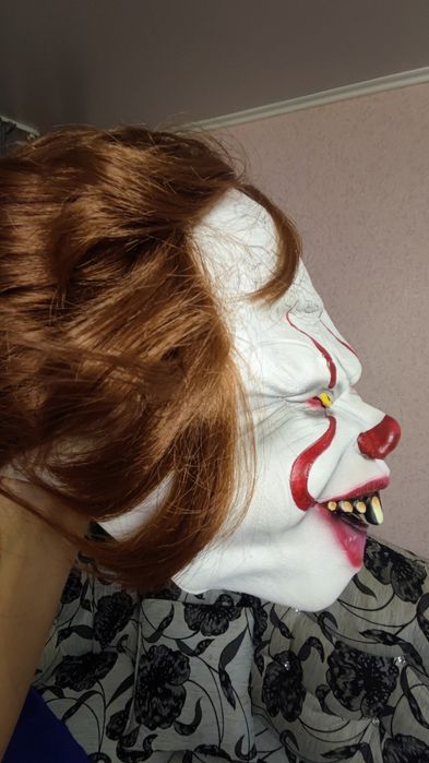 Маска клоуна Пенни Вайса