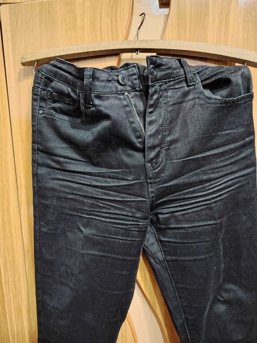 Pantalogi blugi negri drepti - dama