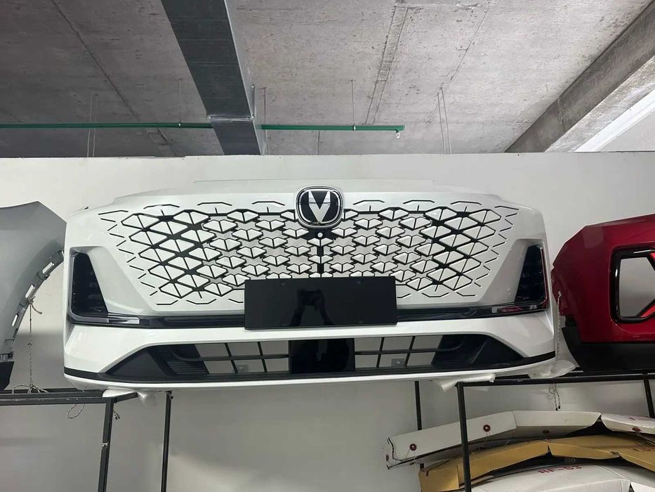 Передний бампер в сборе на Changan CS55 Plus