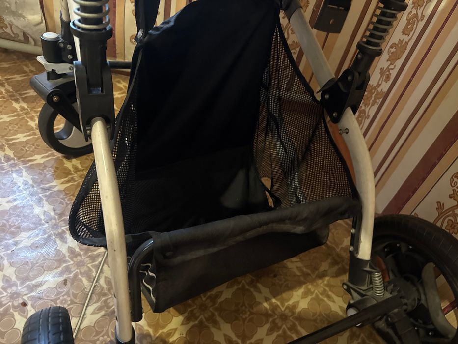 коляска новая классная