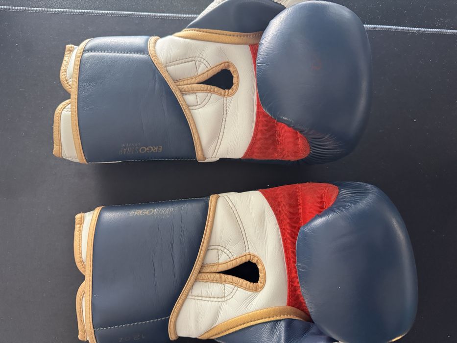 Manusi de box Rival rs80v 12 oz si tibiere knockout