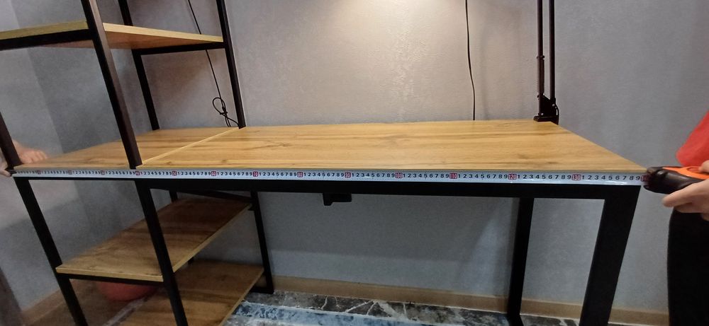 Письменный стол-стеллаж