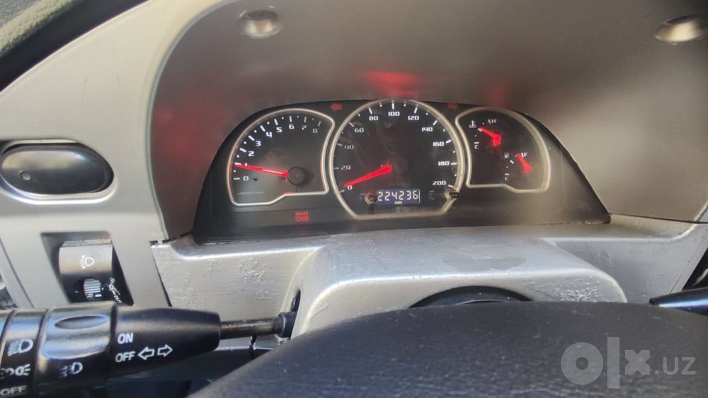Nexia 2 tramblyor qaymoq rang