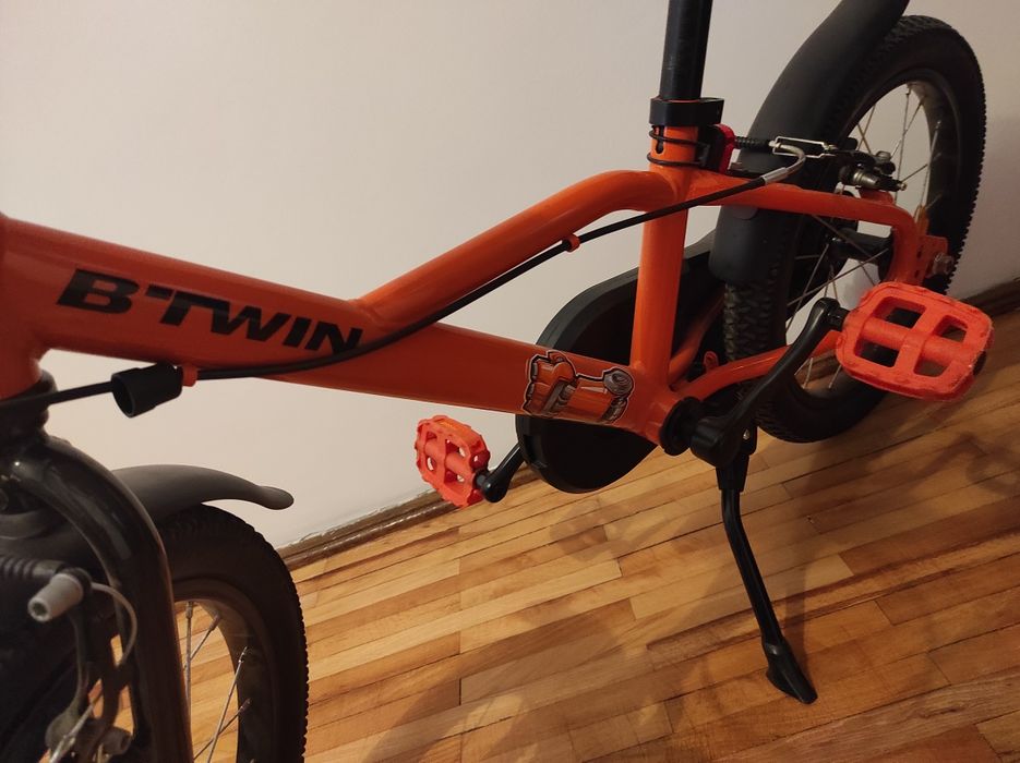 Bicicletă copii b'twin 16 inch, stare foarte bună, cu accesorii