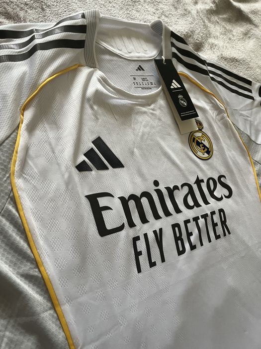 Реал Мадрид - тениска с къс ръкав. Размер “М”