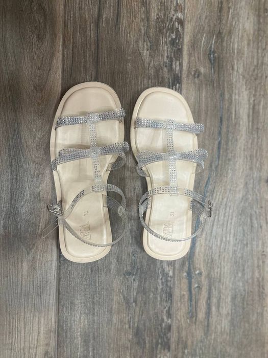 Детски сандали на Zara