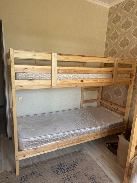 Двухъярусная детская кровать